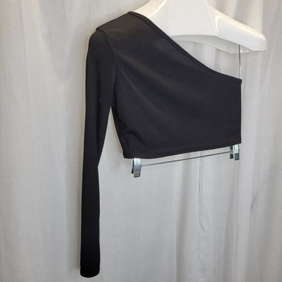 boohoo Black Ribbed Fabric Crop One Sleeve Top, 2 - Picture 5 of 6